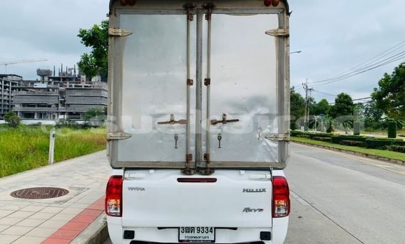 Buy Used Toyota Hiluxe Revo White Car in Bangkok in Bangkok Buy Used Toyota Hiluxe Revo White Car in Bangkok in Bangkok