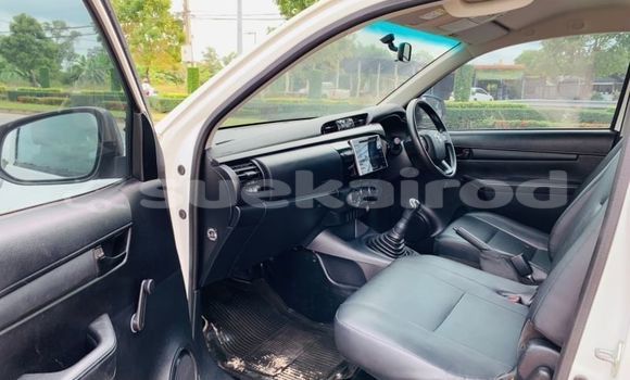 Buy Used Toyota Hiluxe Revo White Car in Bangkok in Bangkok Buy Used Toyota Hiluxe Revo White Car in Bangkok in Bangkok