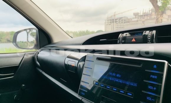 Buy Used Toyota Hiluxe Revo White Car in Bangkok in Bangkok Buy Used Toyota Hiluxe Revo White Car in Bangkok in Bangkok