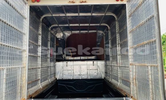 Buy Used Toyota Hiluxe Revo White Car in Bangkok in Bangkok Buy Used Toyota Hiluxe Revo White Car in Bangkok in Bangkok