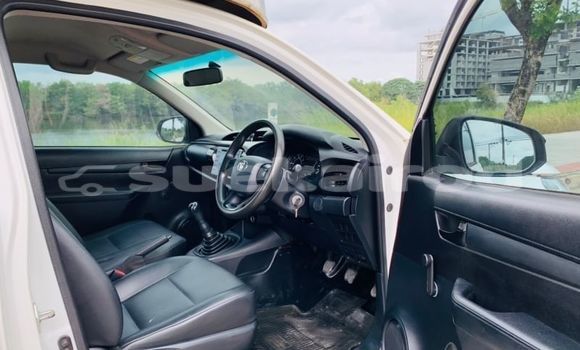 Buy Used Toyota Hiluxe Revo White Car in Bangkok in Bangkok Buy Used Toyota Hiluxe Revo White Car in Bangkok in Bangkok