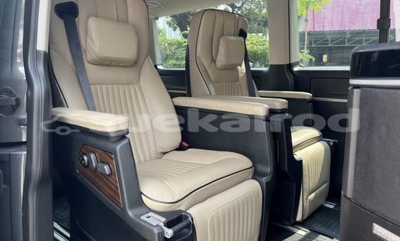 Buy Used Volkswagen Caravelle Other Car in Bangkok in Bangkok Buy Used Volkswagen Caravelle Other Car in Bangkok in Bangkok