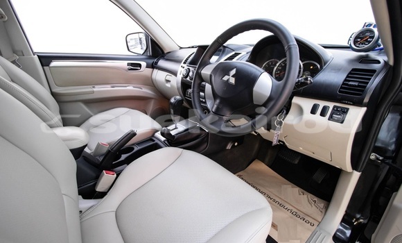 ซื้อ รถมือสอง Mitsubishi Pajero Sport สีดำ รถยนต์ ใน %{เมือง} ใน กรุงเทพมหานคร ซื้อ รถมือสอง Mitsubishi Pajero Sport สีดำ รถยนต์ ใน %{เมือง} ใน กรุงเทพมหานคร