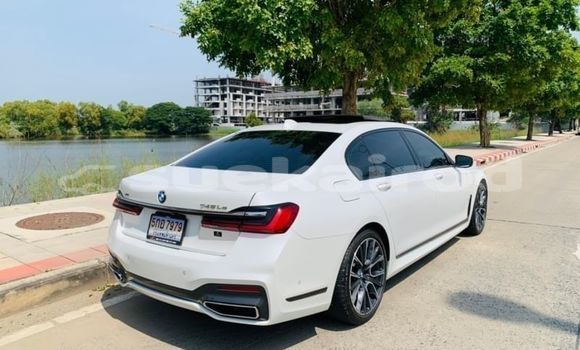 Buy Used BMW 7-Series White Car in Bangkok in Bangkok Buy Used BMW 7-Series White Car in Bangkok in Bangkok