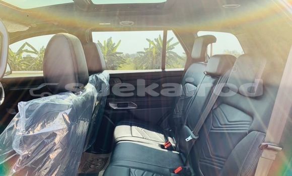 Buy Used Ford Everest Brown Car in Bangkok in Bangkok Buy Used Ford Everest Brown Car in Bangkok in Bangkok