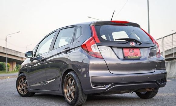 ซื้อ รถมือสอง Honda Jazz สีดำ รถยนต์ ใน %{เมือง} ใน กรุงเทพมหานคร ซื้อ รถมือสอง Honda Jazz สีดำ รถยนต์ ใน %{เมือง} ใน กรุงเทพมหานคร