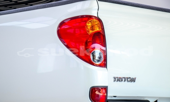 Buy Used Mitsubishi Triton White Car in Bangkok in Bangkok Buy Used Mitsubishi Triton White Car in Bangkok in Bangkok