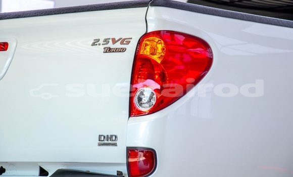 Buy Used Mitsubishi Triton White Car in Bangkok in Bangkok Buy Used Mitsubishi Triton White Car in Bangkok in Bangkok