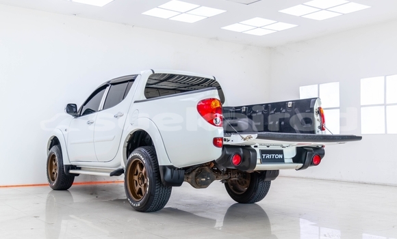 Buy Used Mitsubishi Triton White Car in Bangkok in Bangkok Buy Used Mitsubishi Triton White Car in Bangkok in Bangkok