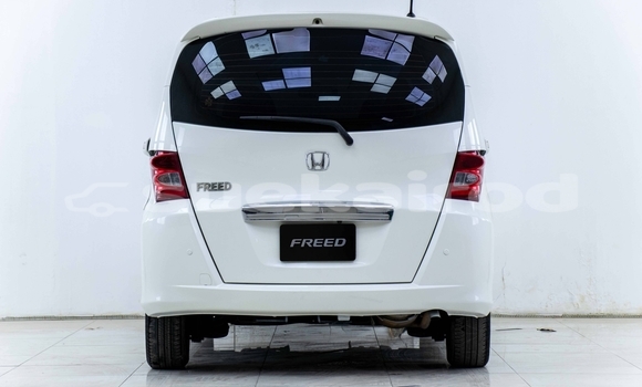 Buy Used Honda Freed White Car in Bangkok in Bangkok Buy Used Honda Freed White Car in Bangkok in Bangkok