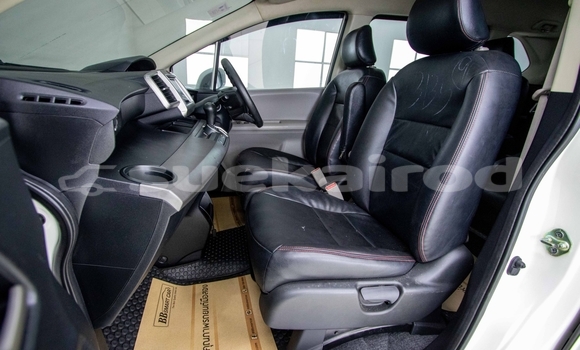 Buy Used Honda Freed White Car in Bangkok in Bangkok Buy Used Honda Freed White Car in Bangkok in Bangkok
