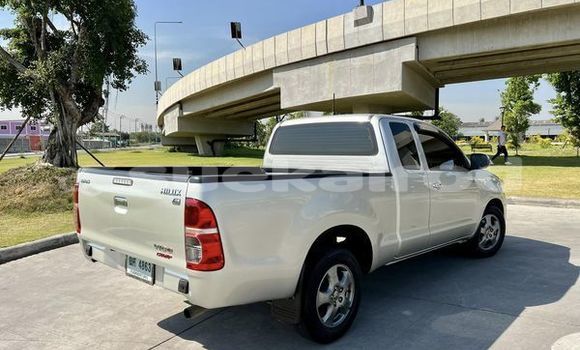 Buy Used Toyota Hiluxe VIGO Silver Car in Bangkok in Bangkok Buy Used Toyota Hiluxe VIGO Silver Car in Bangkok in Bangkok