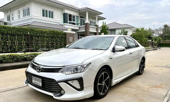 ซื้อ รถมือสอง Toyota Camry ขาว รถยนต์ ใน %{เมือง} ใน กรุงเทพมหานคร