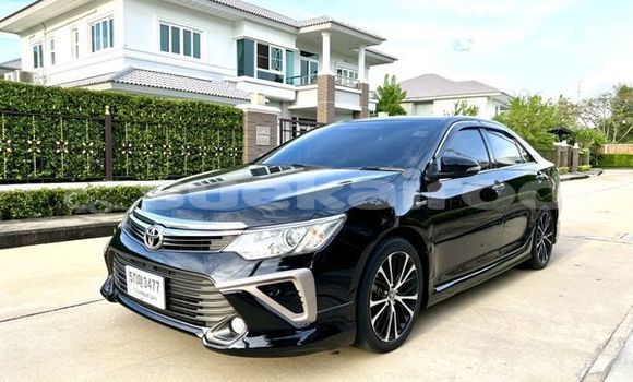 ซื้อ รถมือสอง Toyota Camry สีดำ รถยนต์ ใน %{เมือง} ใน กรุงเทพมหานคร