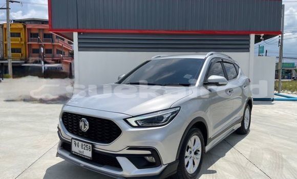 ซื้อ รถมือสอง MG ZS เงิน รถยนต์ ใน %{เมือง} ใน กรุงเทพมหานคร