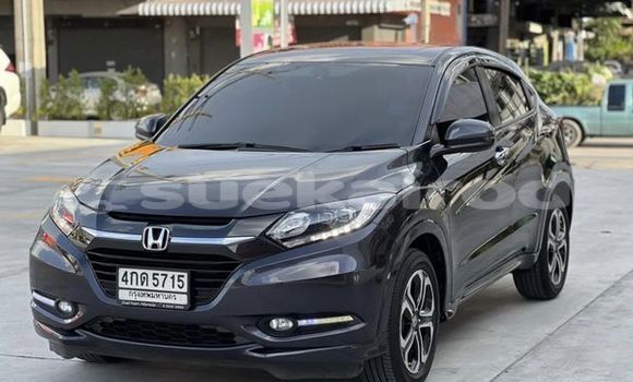 ซื้อ รถมือสอง Honda HR-V สีดำ รถยนต์ ใน %{เมือง} ใน กรุงเทพมหานคร