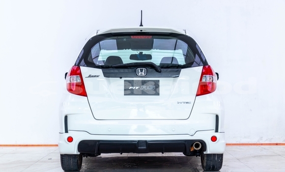Buy Used Honda Jazz White Car in Bangkok in Bangkok Buy Used Honda Jazz White Car in Bangkok in Bangkok