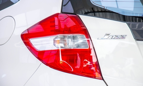 Buy Used Honda Jazz White Car in Bangkok in Bangkok Buy Used Honda Jazz White Car in Bangkok in Bangkok