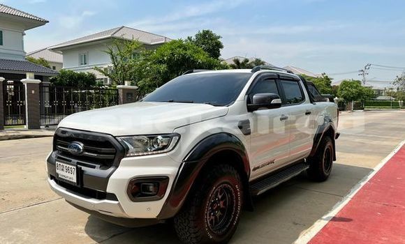 ซื้อ รถมือสอง Ford Ranger ขาว รถยนต์ ใน %{เมือง} ใน กรุงเทพมหานคร