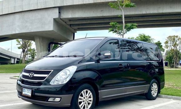 ซื้อ รถมือสอง Hyundai H1 สีดำ รถยนต์ ใน %{เมือง} ใน กรุงเทพมหานคร