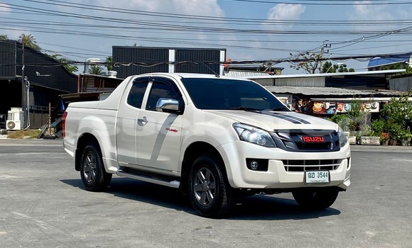 ซื้อ รถมือสอง Isuzu D-Max ขาว รถยนต์ ใน %{เมือง} ใน กรุงเทพมหานคร