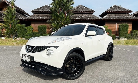 ซื้อ รถมือสอง Nissan Juke ขาว รถยนต์ ใน %{เมือง} ใน กรุงเทพมหานคร