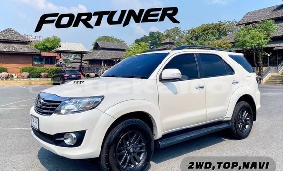 Buy Used Toyota Fortuner White Car in Bangkok in Bangkok