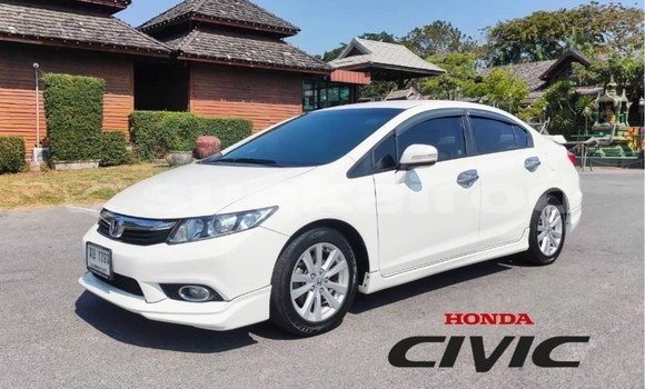 ซื้อ รถมือสอง Honda Civic ขาว รถยนต์ ใน %{เมือง} ใน กรุงเทพมหานคร