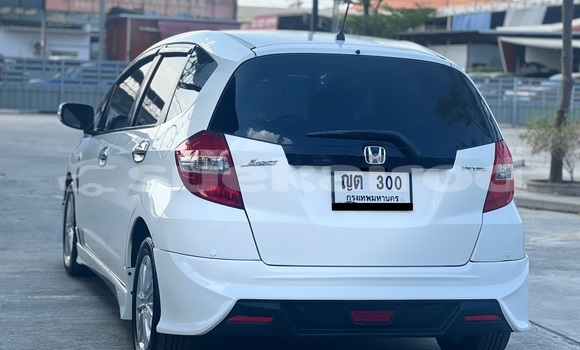 Buy Used Honda Jazz White Car in Bangkok in Bangkok Buy Used Honda Jazz White Car in Bangkok in Bangkok