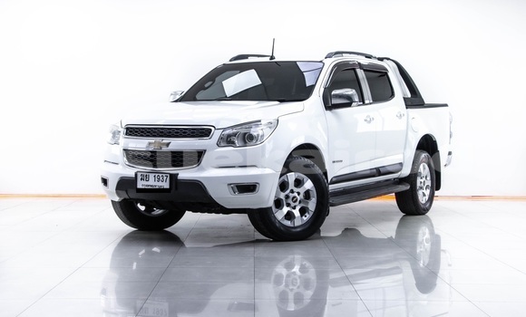 Buy Used Chevrolet Corolado White Car in Bangkok in Bangkok