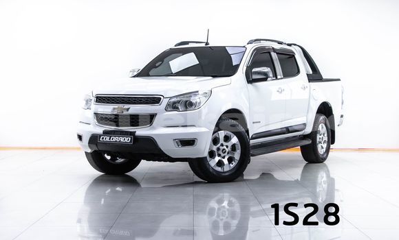 Buy Used Chevrolet Corolado White Car in Bangkok in Bangkok Buy Used Chevrolet Corolado White Car in Bangkok in Bangkok