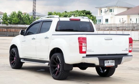 Buy Used Isuzu D-Max White Car in Bangkok in Bangkok Buy Used Isuzu D-Max White Car in Bangkok in Bangkok