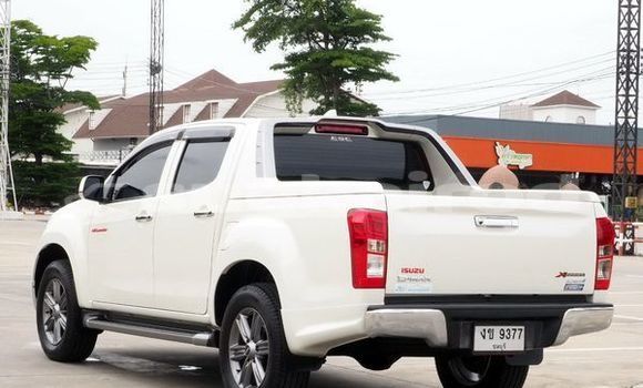 ซื้อ รถมือสอง Isuzu D-Max ขาว รถยนต์ ใน %{เมือง} ใน กรุงเทพมหานคร ซื้อ รถมือสอง Isuzu D-Max ขาว รถยนต์ ใน %{เมือง} ใน กรุงเทพมหานคร