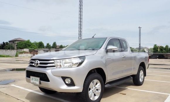Buy Used Toyota Hiluxe Revo Silver Car in Bangkok in Bangkok