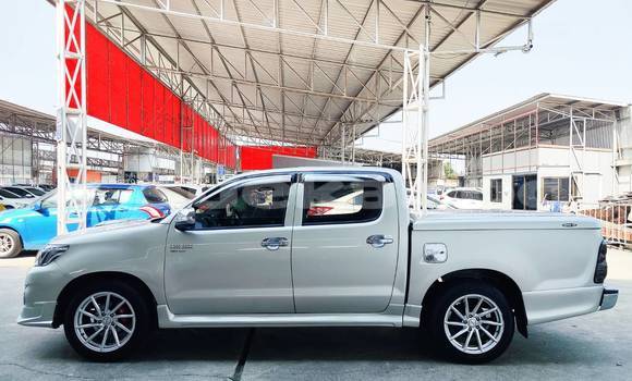 Buy Used Toyota Hiluxe VIGO Other Car in Bangkok in Bangkok Buy Used Toyota Hiluxe VIGO Other Car in Bangkok in Bangkok