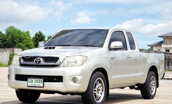 Buy Used Toyota Hiluxe VIGO Silver Car in Bangkok in Bangkok