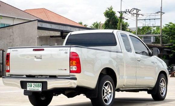 Buy Used Toyota Hiluxe VIGO Silver Car in Bangkok in Bangkok Buy Used Toyota Hiluxe VIGO Silver Car in Bangkok in Bangkok