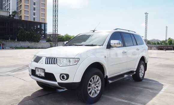 Buy Used Mitsubishi Pajero Sport White Car in Bangkok in Bangkok