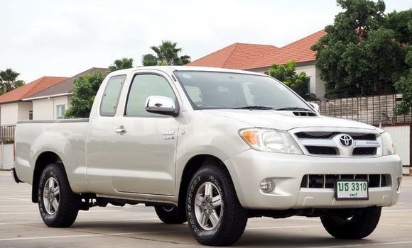Buy Used Toyota Hiluxe VIGO Silver Car in Bangkok in Bangkok Buy Used Toyota Hiluxe VIGO Silver Car in Bangkok in Bangkok