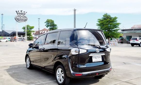 ซื้อ รถมือสอง Toyota Sienta สีดำ รถยนต์ ใน %{เมือง} ใน กรุงเทพมหานคร ซื้อ รถมือสอง Toyota Sienta สีดำ รถยนต์ ใน %{เมือง} ใน กรุงเทพมหานคร