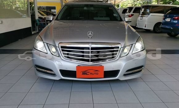 ซื้อ รถมือสอง Mercedes-Benz E200 เงิน รถยนต์ ใน %{เมือง} ใน กรุงเทพมหานคร ซื้อ รถมือสอง Mercedes-Benz E200 เงิน รถยนต์ ใน %{เมือง} ใน กรุงเทพมหานคร