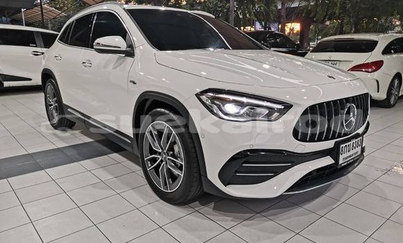 Buy Used Mercedes-Benz GLA-klasse White Car in Bangkok in Bangkok