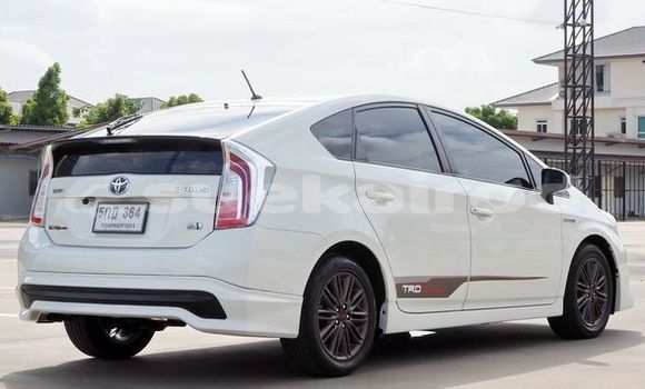 Buy Used Toyota Prius White Car in Bangkok in Bangkok Buy Used Toyota Prius White Car in Bangkok in Bangkok