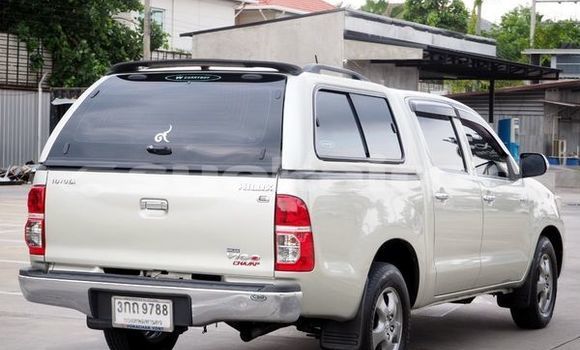 Buy Used Toyota Hiluxe VIGO Silver Car in Bangkok in Bangkok Buy Used Toyota Hiluxe VIGO Silver Car in Bangkok in Bangkok
