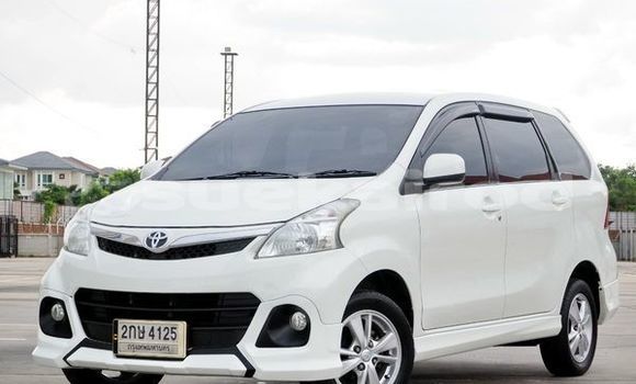 Buy Used Toyota Avanza White Car in Bangkok in Bangkok