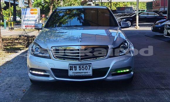 ซื้อ รถมือสอง Mercedes-Benz C-Classe เงิน รถยนต์ ใน %{เมือง} ใน กรุงเทพมหานคร
