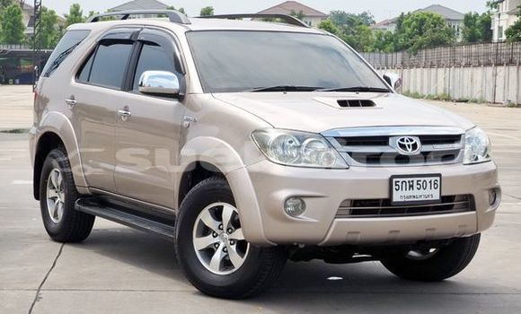 Buy Used Toyota Fortuner Silver Car in Bangkok in Bangkok Buy Used Toyota Fortuner Silver Car in Bangkok in Bangkok