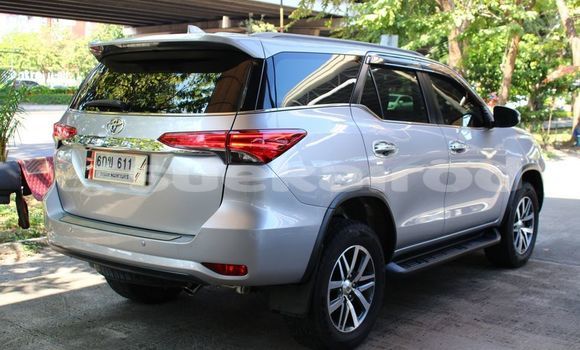 ซื้อ รถมือสอง Toyota Fortuner เงิน รถยนต์ ใน %{เมือง} ใน กรุงเทพมหานคร ซื้อ รถมือสอง Toyota Fortuner เงิน รถยนต์ ใน %{เมือง} ใน กรุงเทพมหานคร