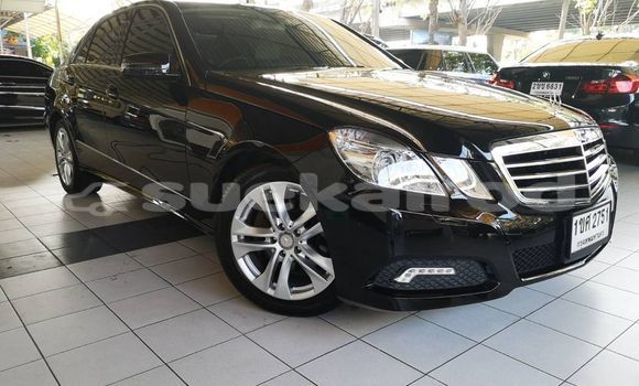 Buy Used Mercedes-Benz E-Classe Black Car in Bangkok in Bangkok