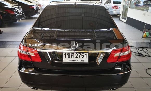 ซื้อ รถมือสอง Mercedes-Benz E-Classe สีดำ รถยนต์ ใน %{เมือง} ใน กรุงเทพมหานคร ซื้อ รถมือสอง Mercedes-Benz E-Classe สีดำ รถยนต์ ใน %{เมือง} ใน กรุงเทพมหานคร